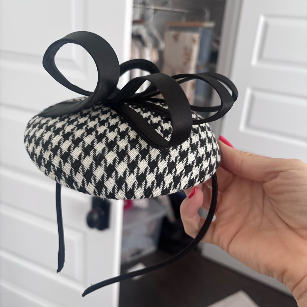 Black and White Houndstooth Fascinator with Bow - Picture 3 of 5